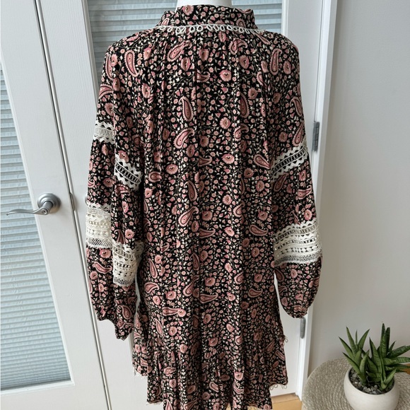 Miss June - Picture 6 of 10